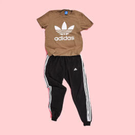 Kleidung drunter einer vollverschleierten Frau in Deutschland aus dem Projekt Munaqabba von Selina Pfrüner