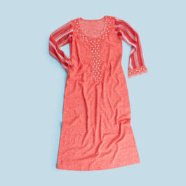 Kleidung drunter einer vollverschleierten Frau in Deutschland aus dem Projekt Munaqabba von Selina Pfrüner