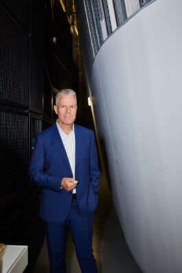 Peter Kloeppel im Studio von RTL Aktuell